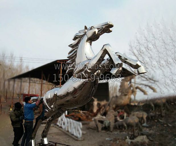 廣場不銹鋼鏡面奔馬雕塑