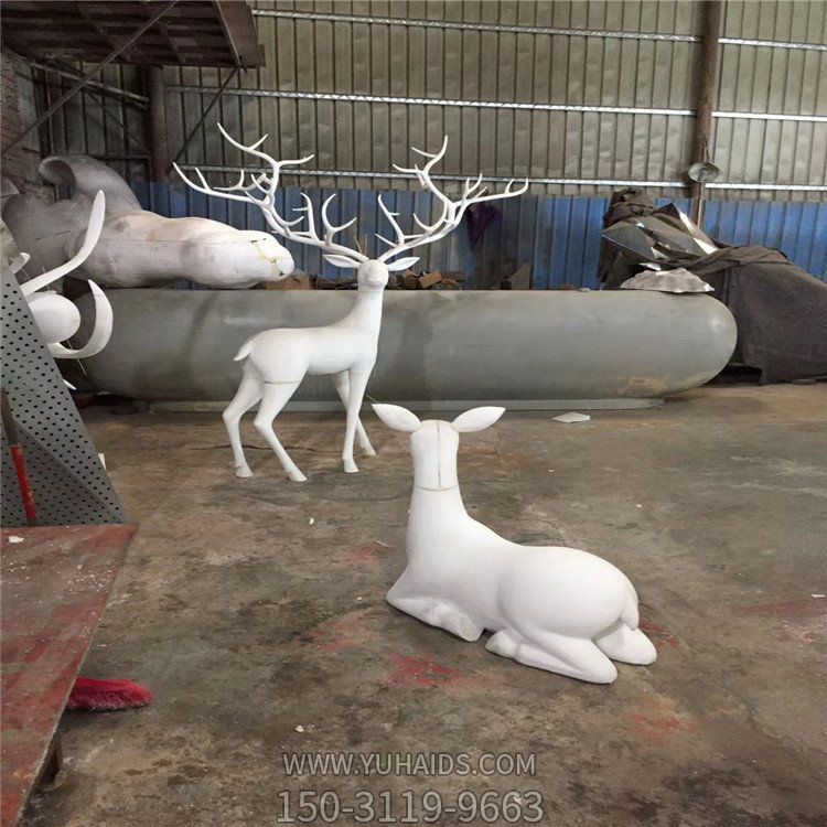 公園大型玻璃鋼仿真動物梅花鹿景觀雕塑