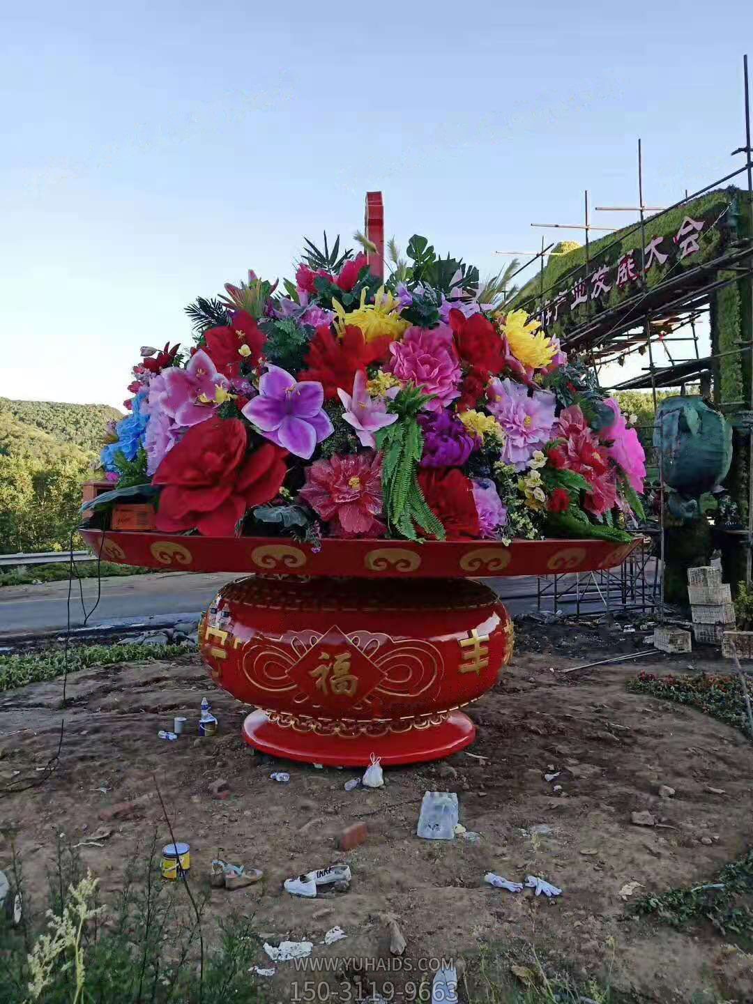 迎國(guó)慶玻璃鋼彩繪花朵花籃雕塑