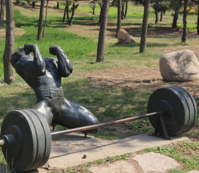 廣場公園舉重運(yùn)動員玻璃鋼仿銅雕塑