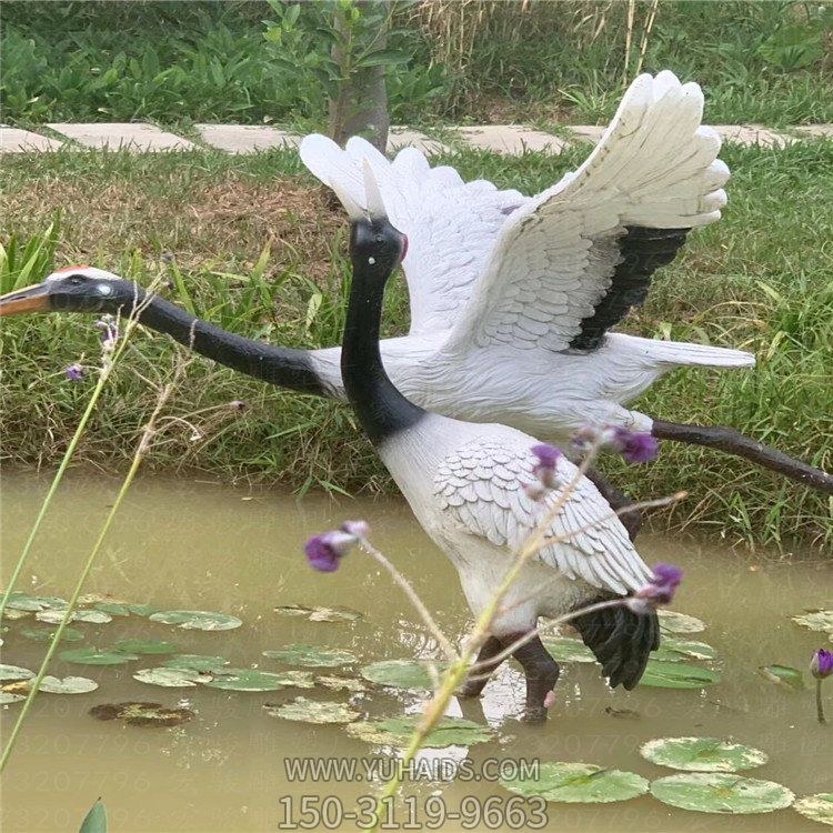 戶外池塘玻璃鋼仿真動物仙鶴雕塑